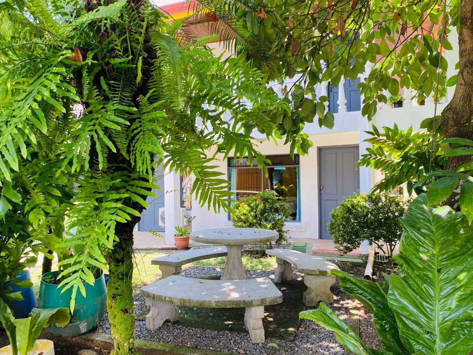 Hospedaje Quepos Exterior foto